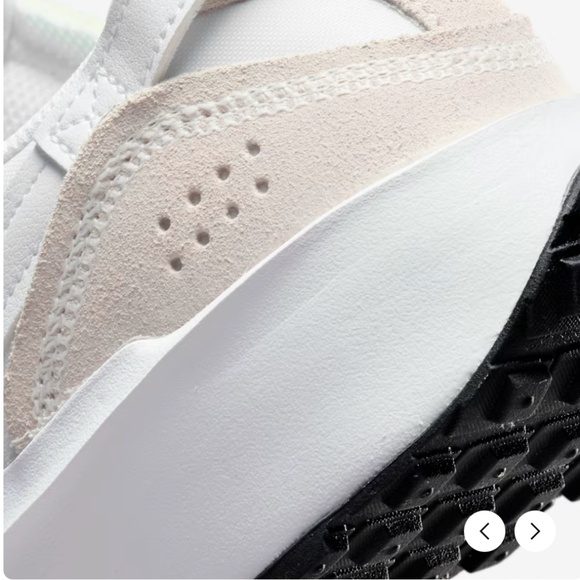 🤍 Nike Waffle Debut — Women’s Sneakers (White / Light Bone) Size: 7 - Picture 2 of 9